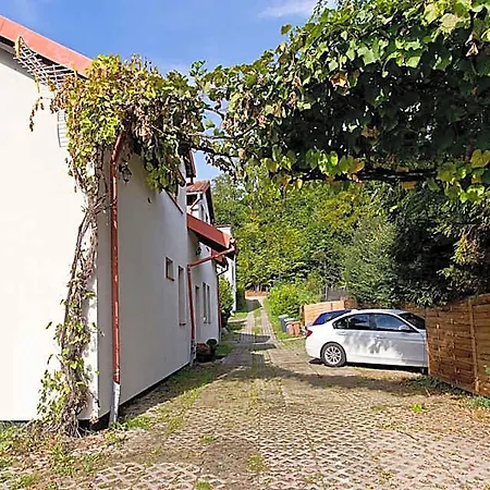Olkuska 107 A Гостьовий будинок 3*
