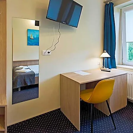 Olkuska 107 A Гостьовий будинок 3*